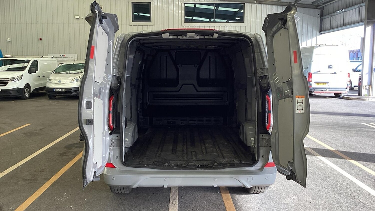 Used Ford Transit Custom 2025 for sale - 78194894: Photo 8