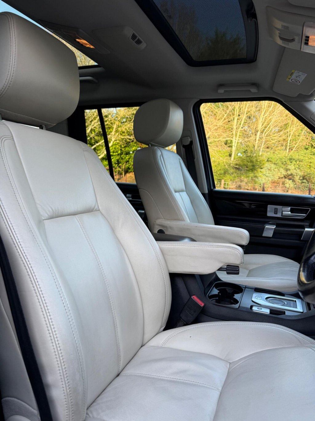 Used Land Rover Discovery 4 2014 for sale - 77080430: Photo 18