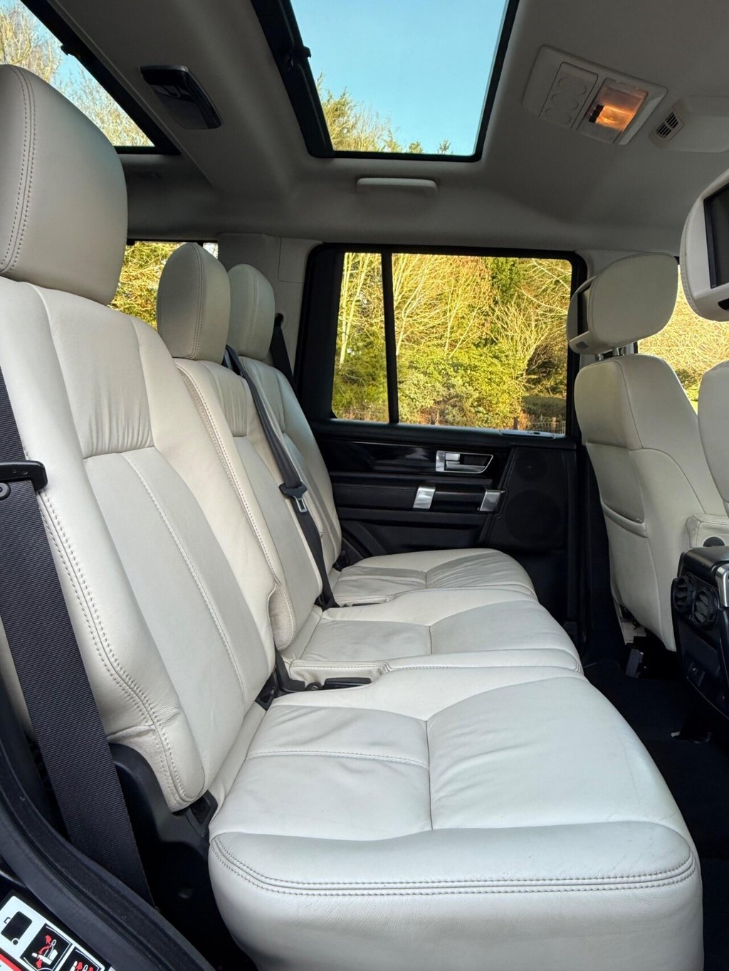 Used Land Rover Discovery 4 2014 for sale - 77080430: Photo 19