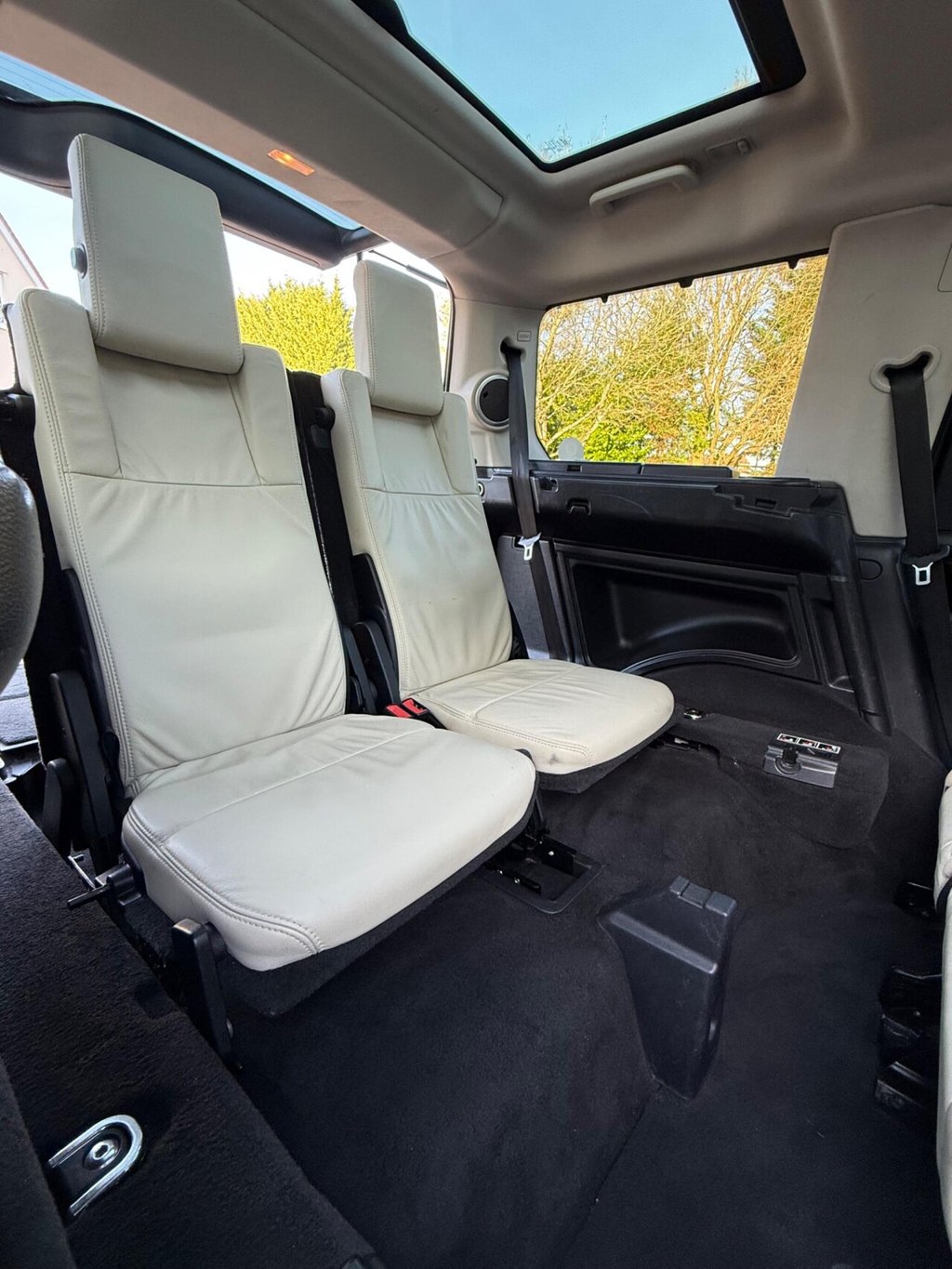 Used Land Rover Discovery 4 2014 for sale - 77080430: Photo 4