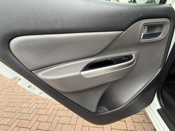 Used Mitsubishi L200 2015 for sale - 76307603: Photo 33