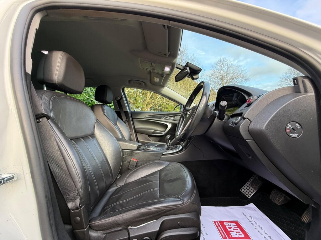 Used Vauxhall Insignia 2014 for sale - 77269066: Photo 2