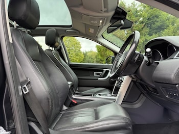 Used Land Rover Discovery Sport 2015 for sale - 75769353: Photo