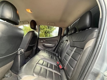 Used Mitsubishi L200 2017 for sale - 76792216: Photo