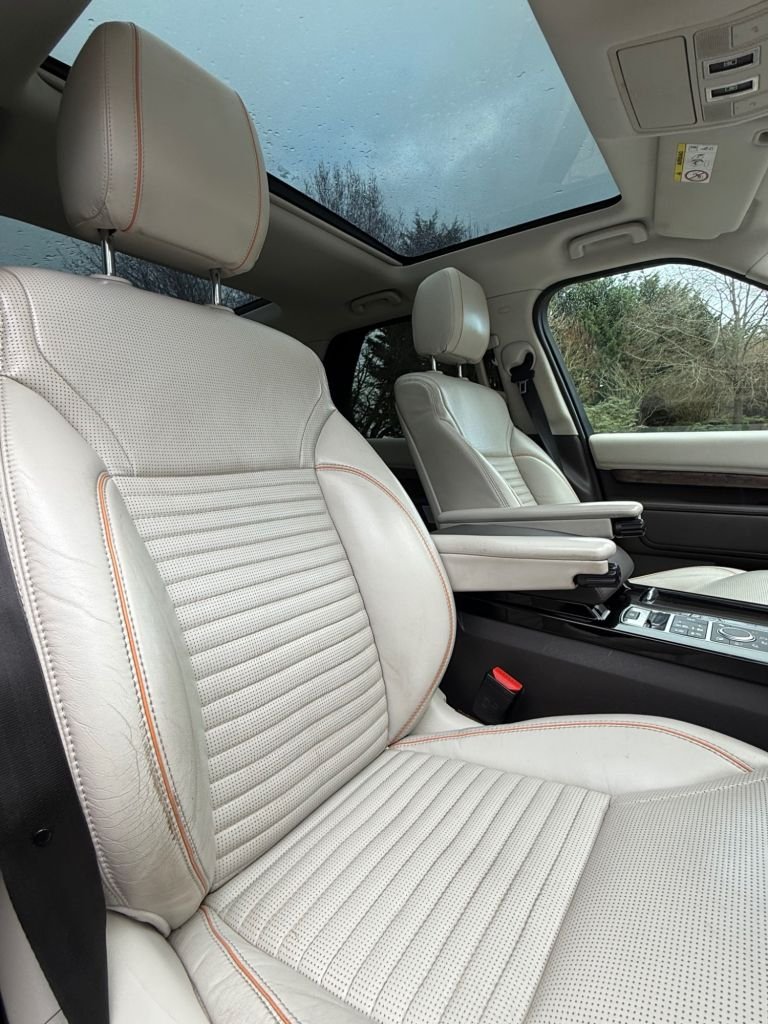 Used Land Rover Discovery 2017 for sale - 76848325: Photo 3