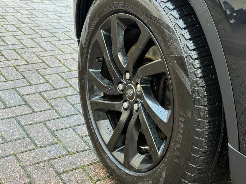 Used Land Rover Discovery 2017 for sale - 76848325: Photo 40