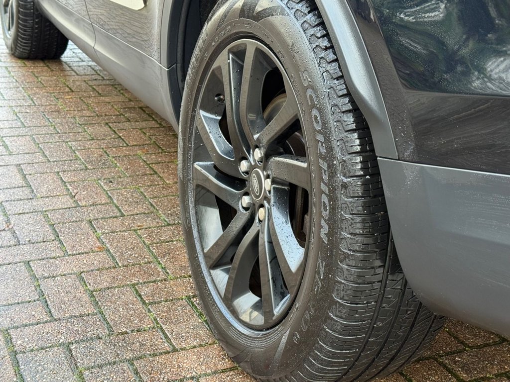 Used Land Rover Discovery 2017 for sale - 76848325: Photo 41