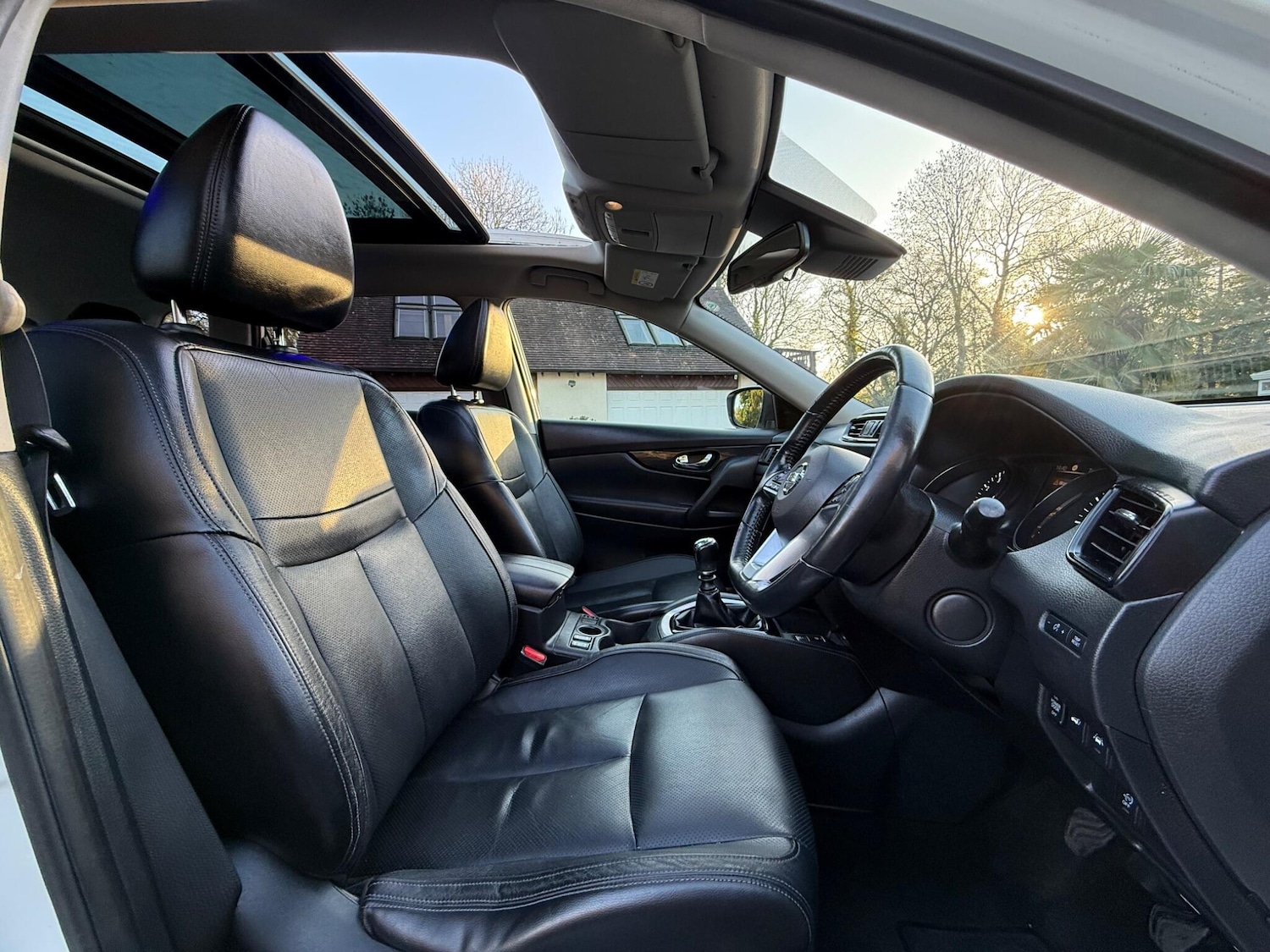 Used Nissan X-Trail 2017 for sale - 76701960: Photo 2