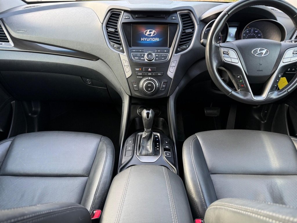 Used Hyundai Santa Fe 2015 for sale - 77667579: Photo 2