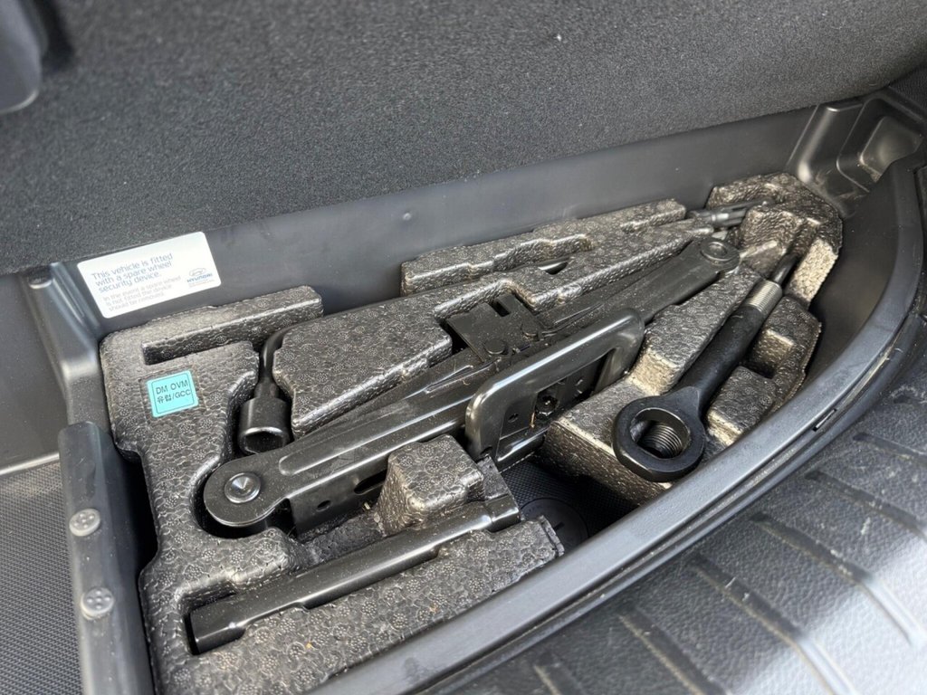 Used Hyundai Santa Fe 2015 for sale - 77667579: Photo 35