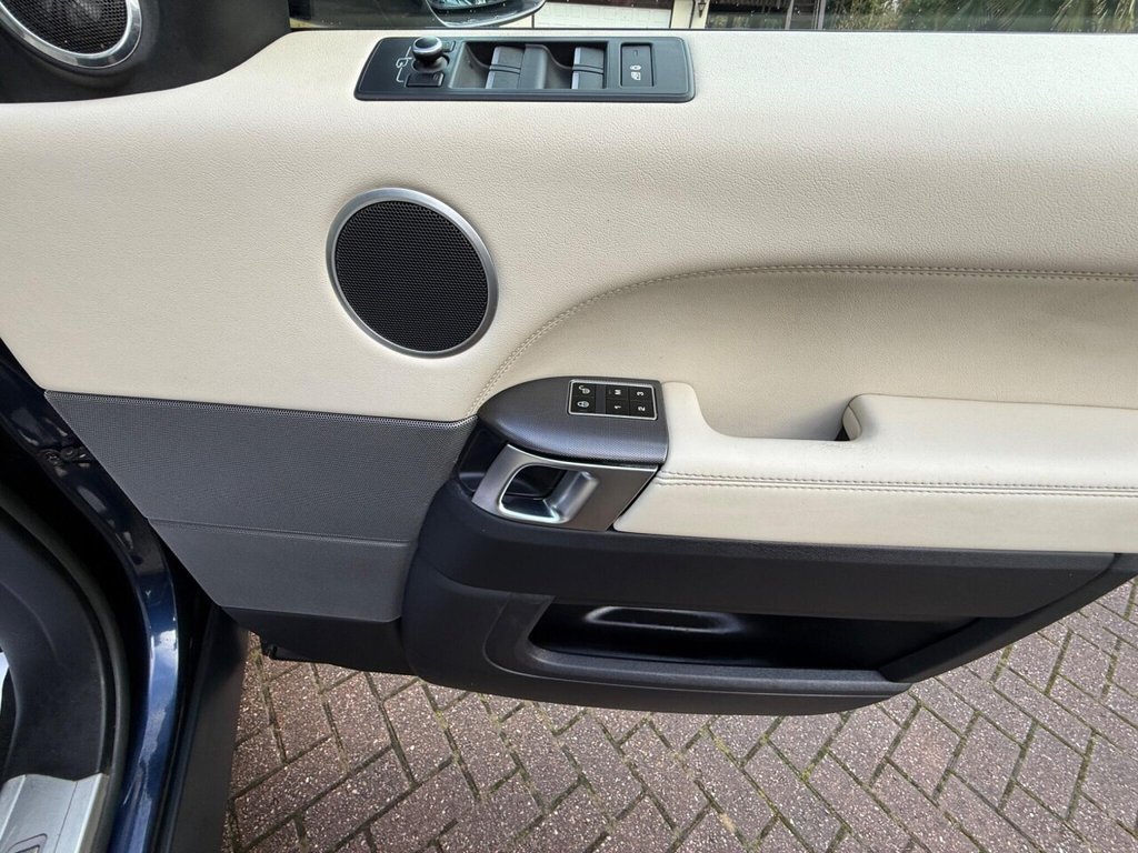 Used Land Rover Range Rover Sport 2014 for sale - 77547273: Photo 18