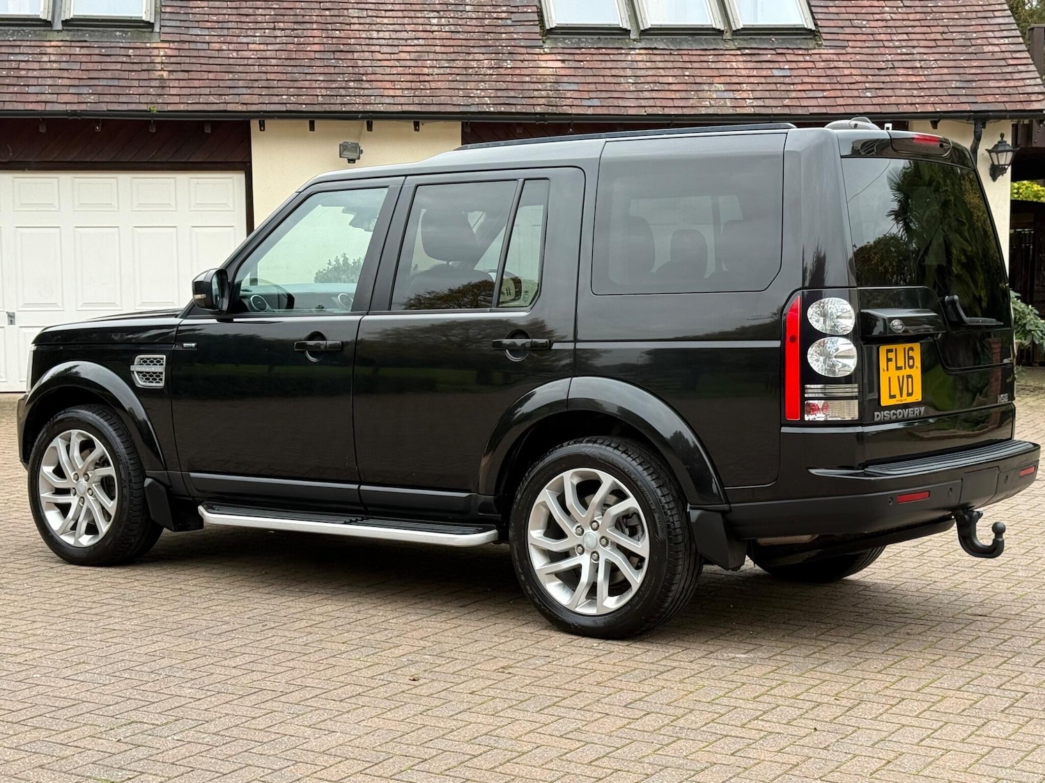 Used Land Rover Discovery 4 2016 for sale - 76314676: Photo 10