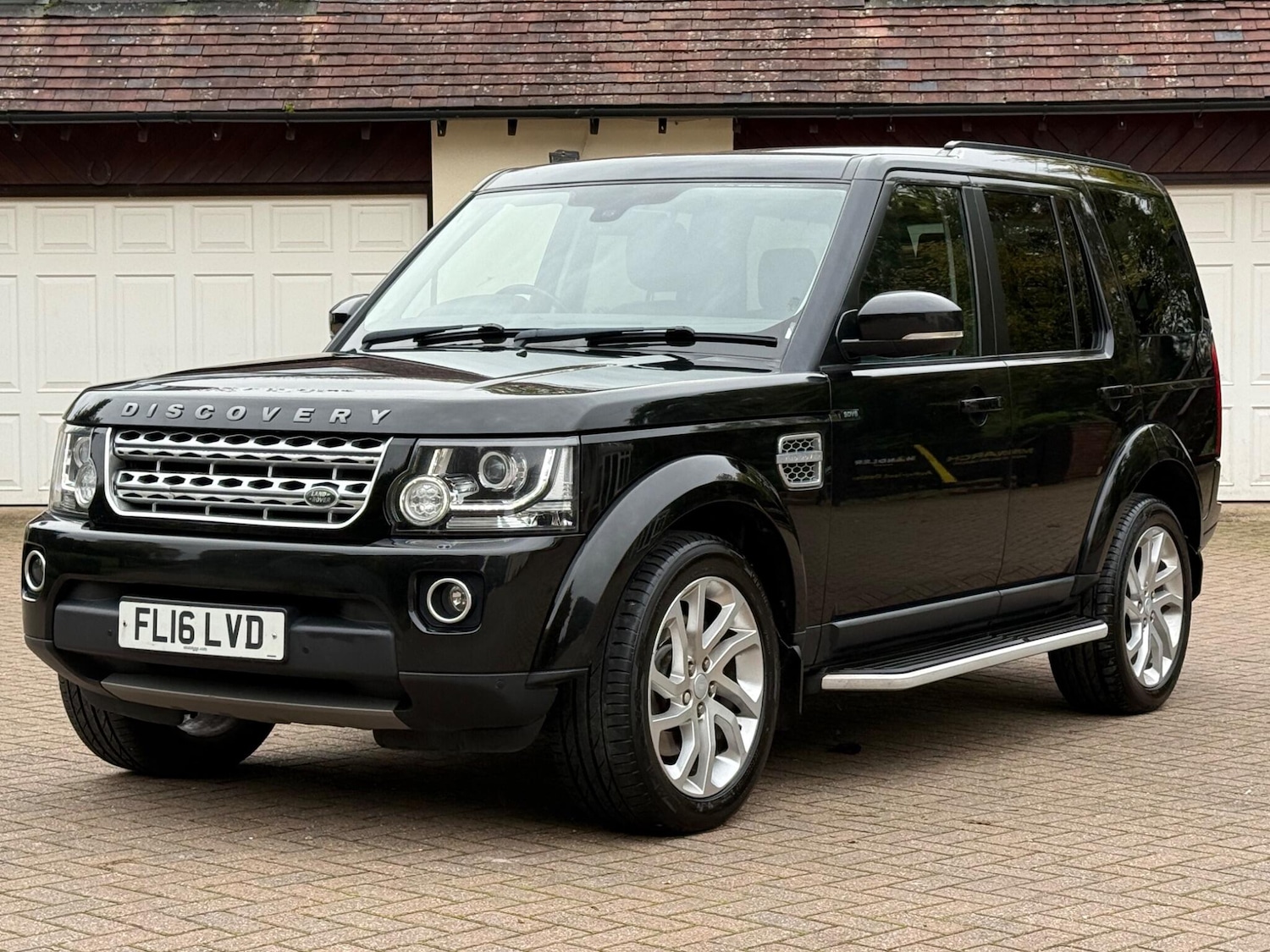 Used Land Rover Discovery 4 2016 for sale - 76314676: Photo 4