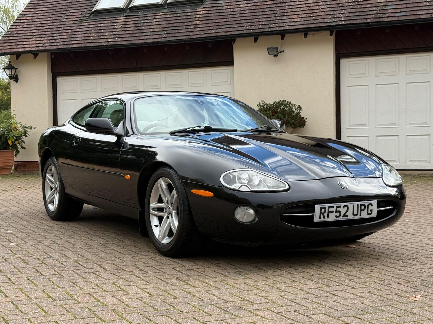 Used Jaguar XK8 2003 for sale - 75950046: Photo 2