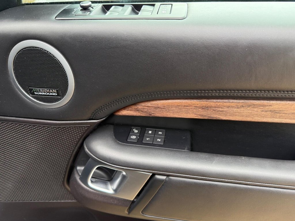 Used Land Rover Discovery 2017 for sale - 78044636: Photo 21