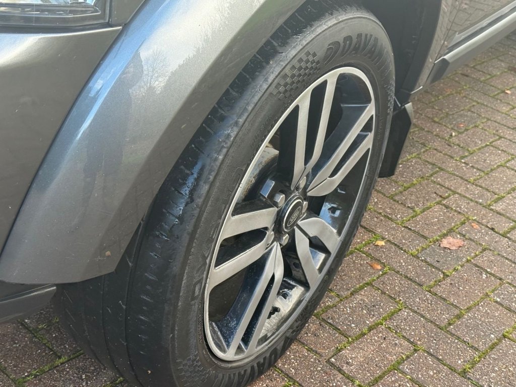 Used Land Rover Discovery 4 2015 for sale - 76797779: Photo 17