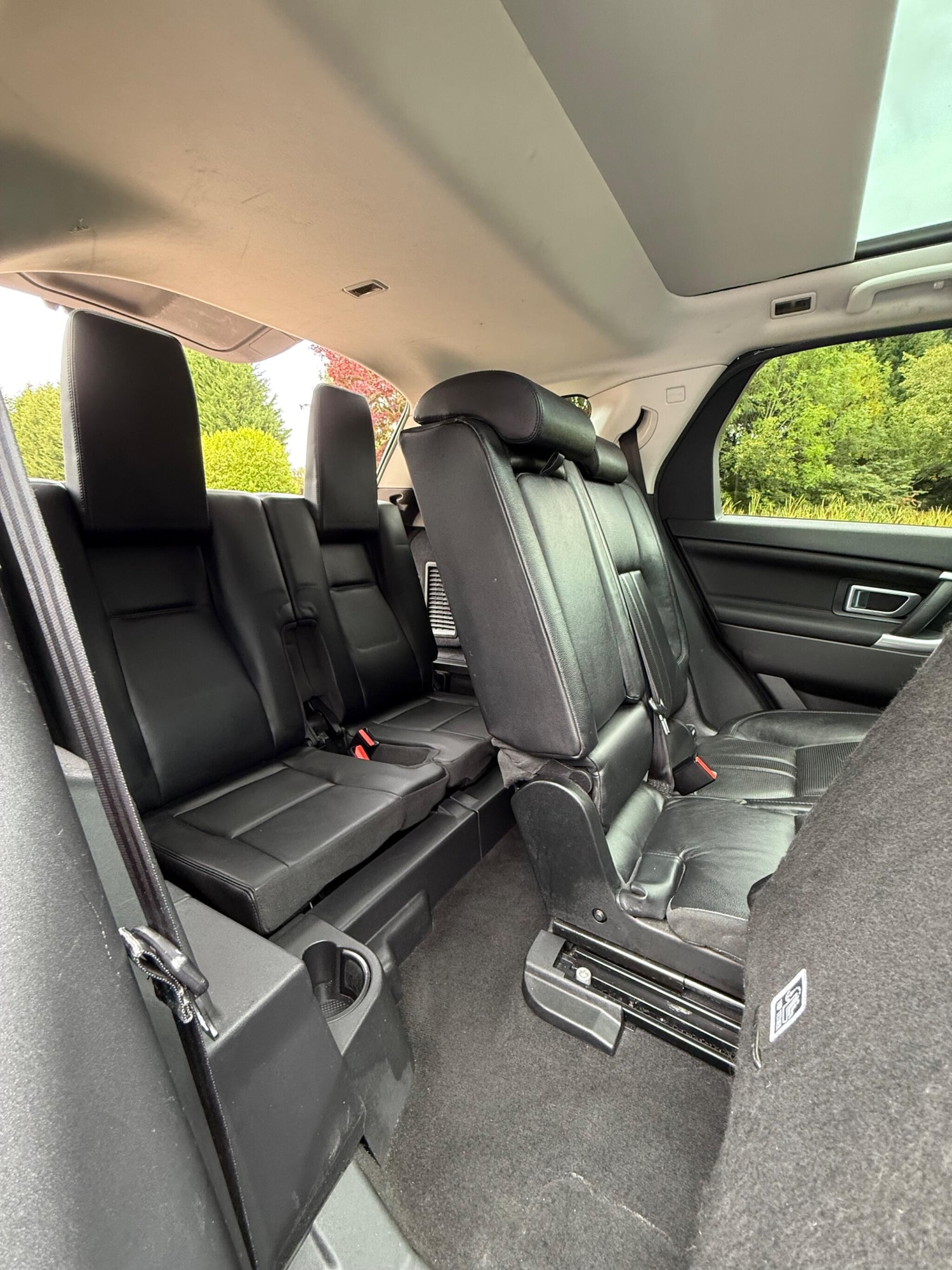 Used Land Rover Discovery Sport 2015 for sale - 76282693: Photo 5