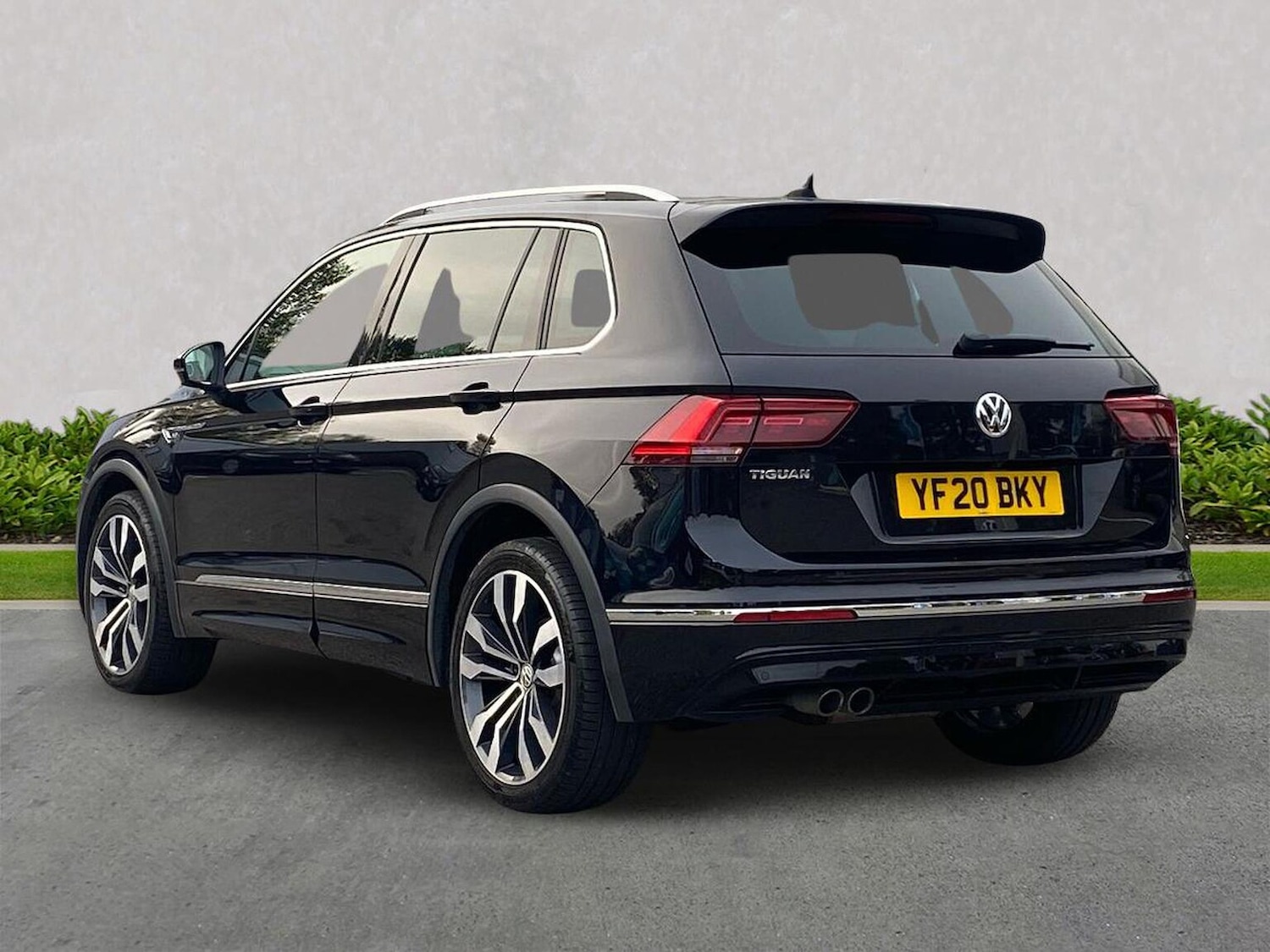 Used Volkswagen Tiguan 2020 for sale - 76369176: Photo 2