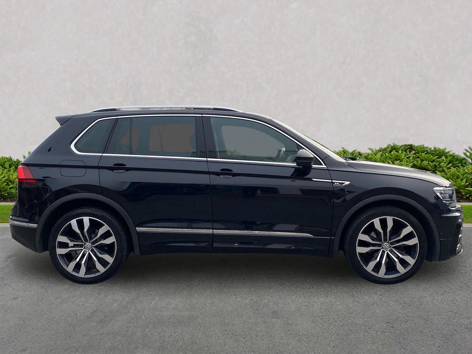 Used Volkswagen Tiguan 2020 for sale - 76369176: Photo 3