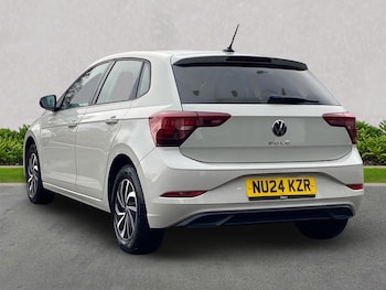 Used Volkswagen Polo 2024 for sale - 77759336: Photo