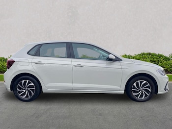 Used Volkswagen Polo 2024 for sale - 77759336: Photo