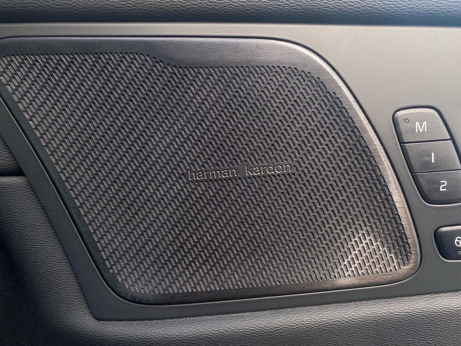 Used Volvo XC60 2023 for sale - 78202073: Photo 29