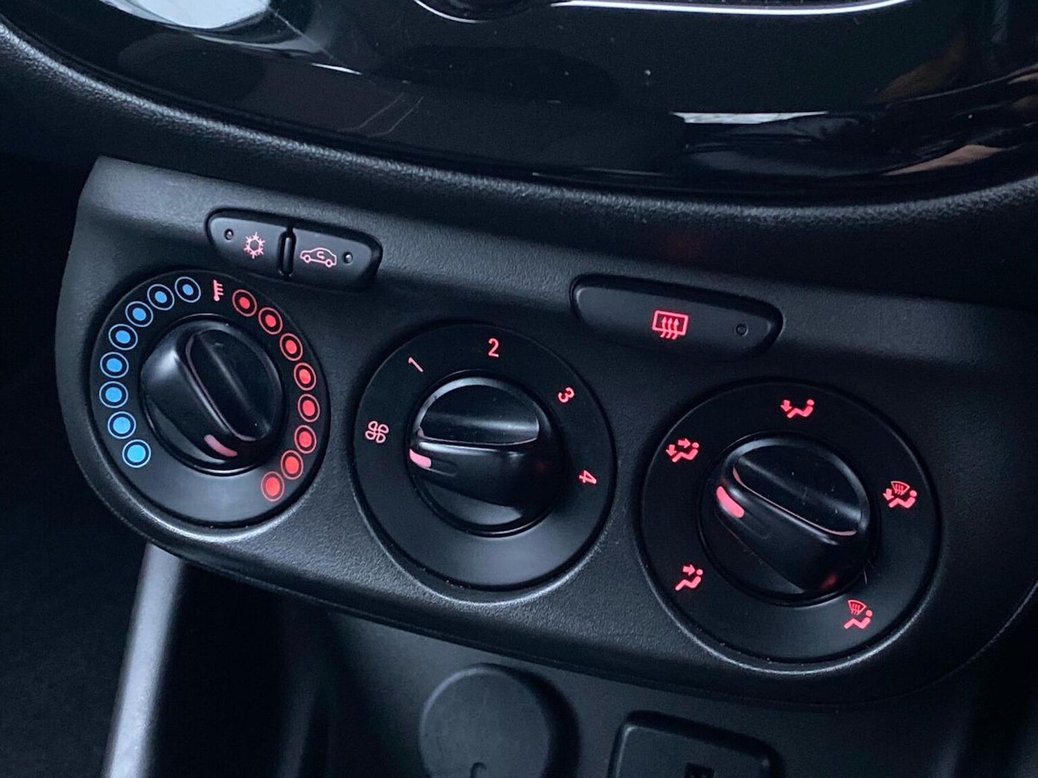 Used Vauxhall Corsa 2017 for sale - 77061599: Photo 10