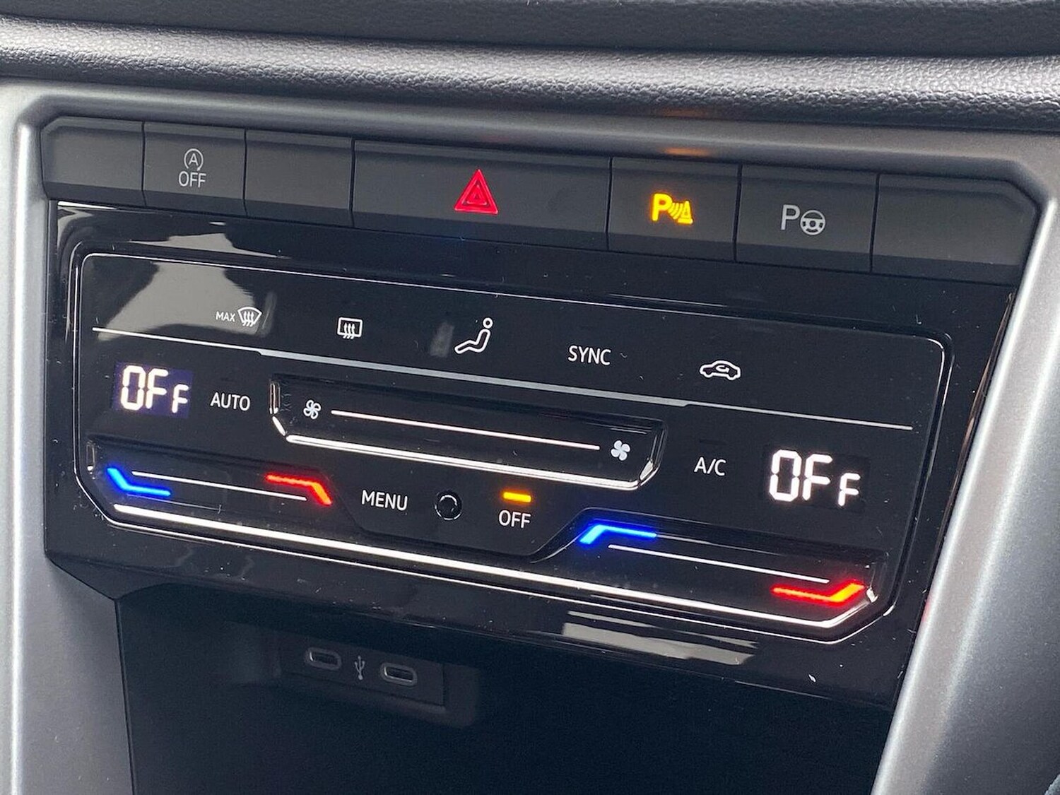 Used Volkswagen T-Roc 2026 for sale - 78195747: Photo 12