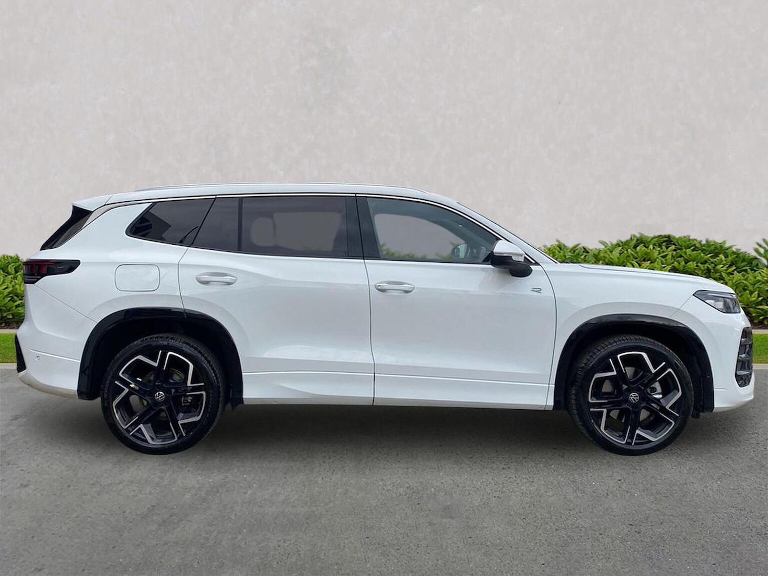 Used Volkswagen Touran 2026 for sale - 77888630: Photo 3