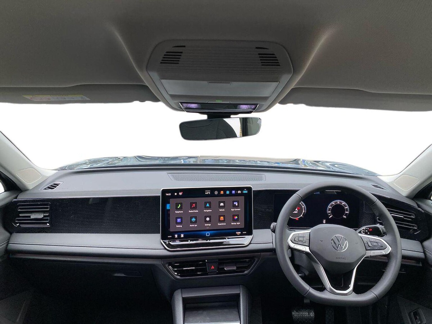 Used Volkswagen Tiguan 2026 for sale - 77916151: Photo 8