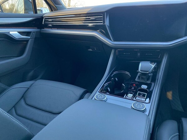 Used Volkswagen Touareg 2025 for sale - 75497986: Photo 13