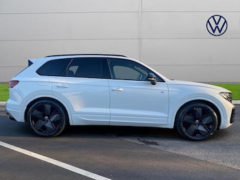 Used Volkswagen Touareg 2025 for sale - 75497986: Photo
