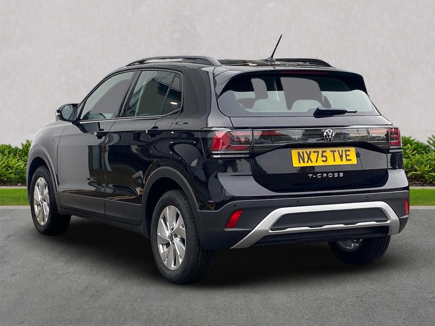 Used Volkswagen T-Cross 2025 for sale - 76159523: Photo 2