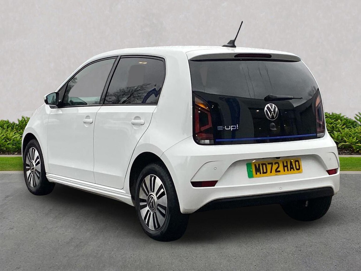 Used Volkswagen up! 2022 for sale - 77901654: Photo 2