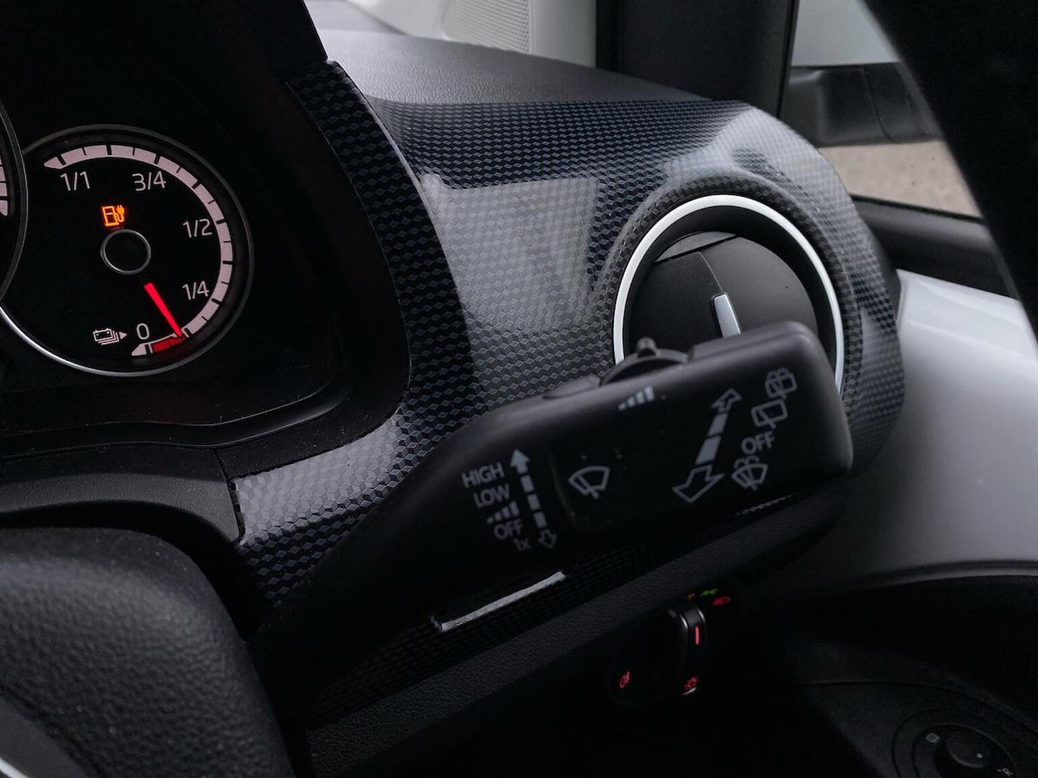 Used Volkswagen up! 2022 for sale - 77901654: Photo 28