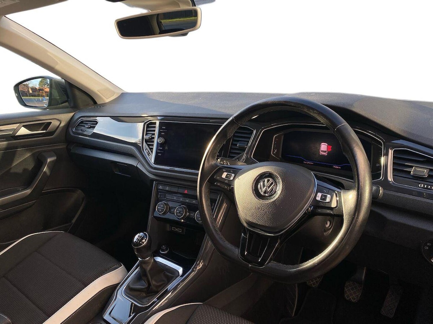 Used Volkswagen T-Roc 2018 for sale - 76931623: Photo 14