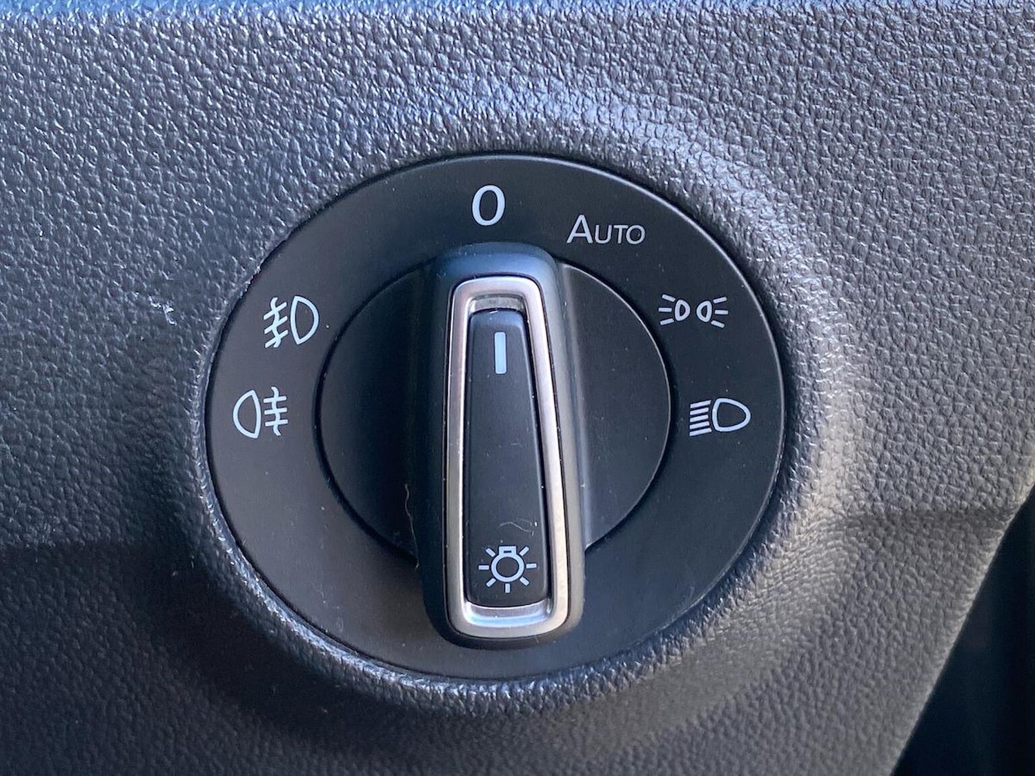 Used Volkswagen T-Roc 2018 for sale - 76931623: Photo 20