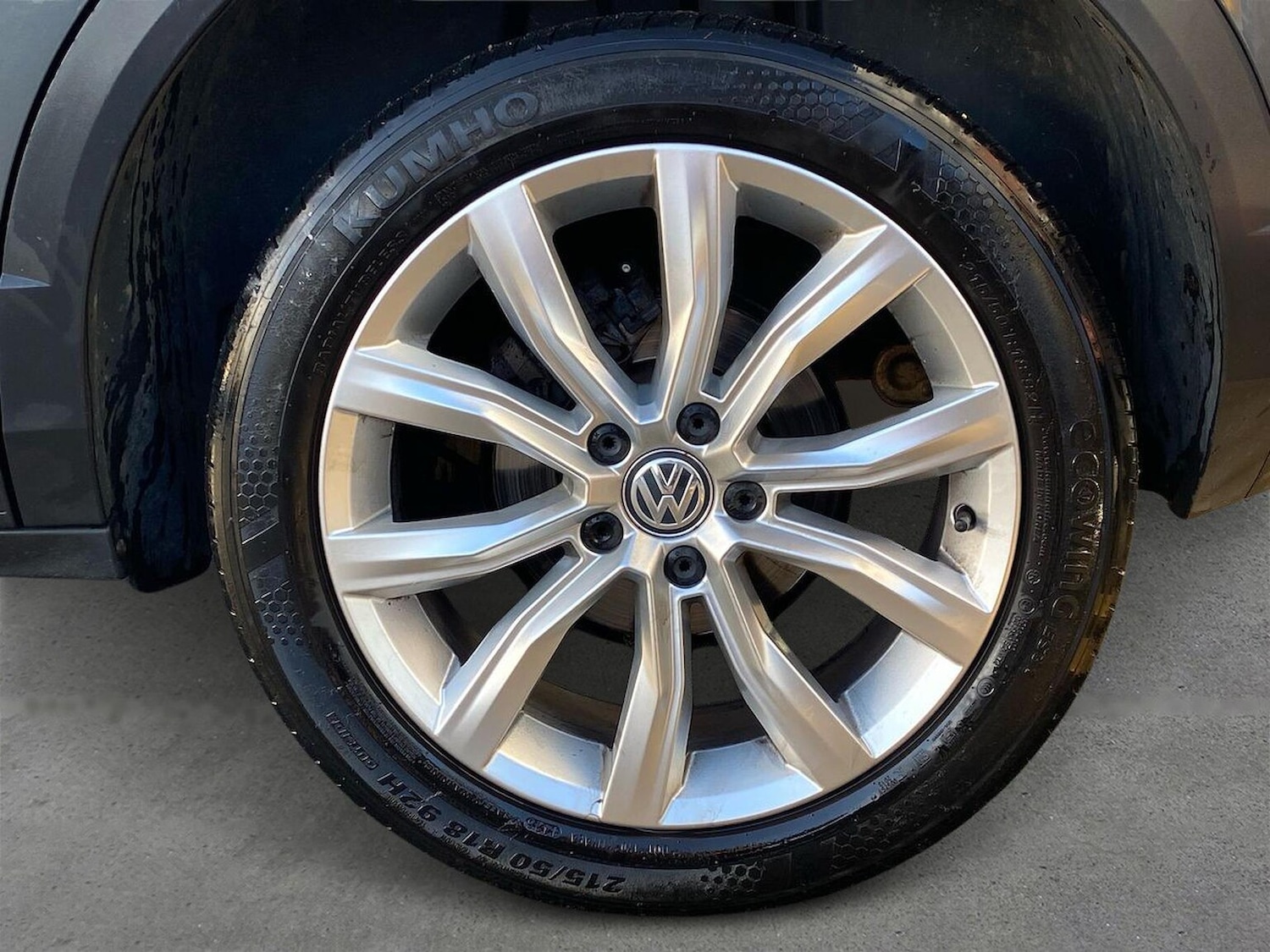 Used Volkswagen T-Roc 2018 for sale - 76931623: Photo 6