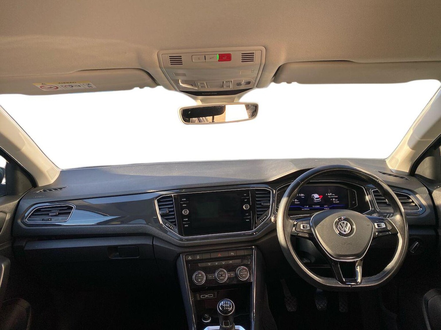 Used Volkswagen T-Roc 2018 for sale - 76931623: Photo 7