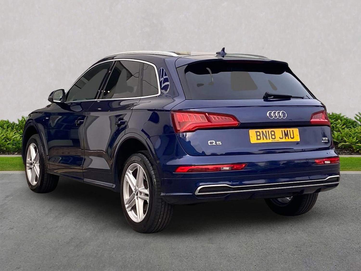 Used Audi Q5 2018 for sale - 76830661: Photo 2