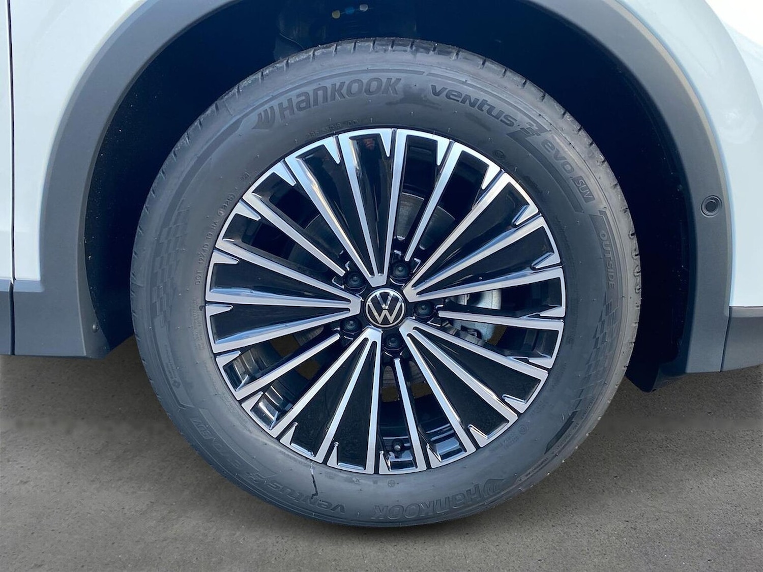 Used Volkswagen Tiguan 2025 for sale - 77528887: Photo 6