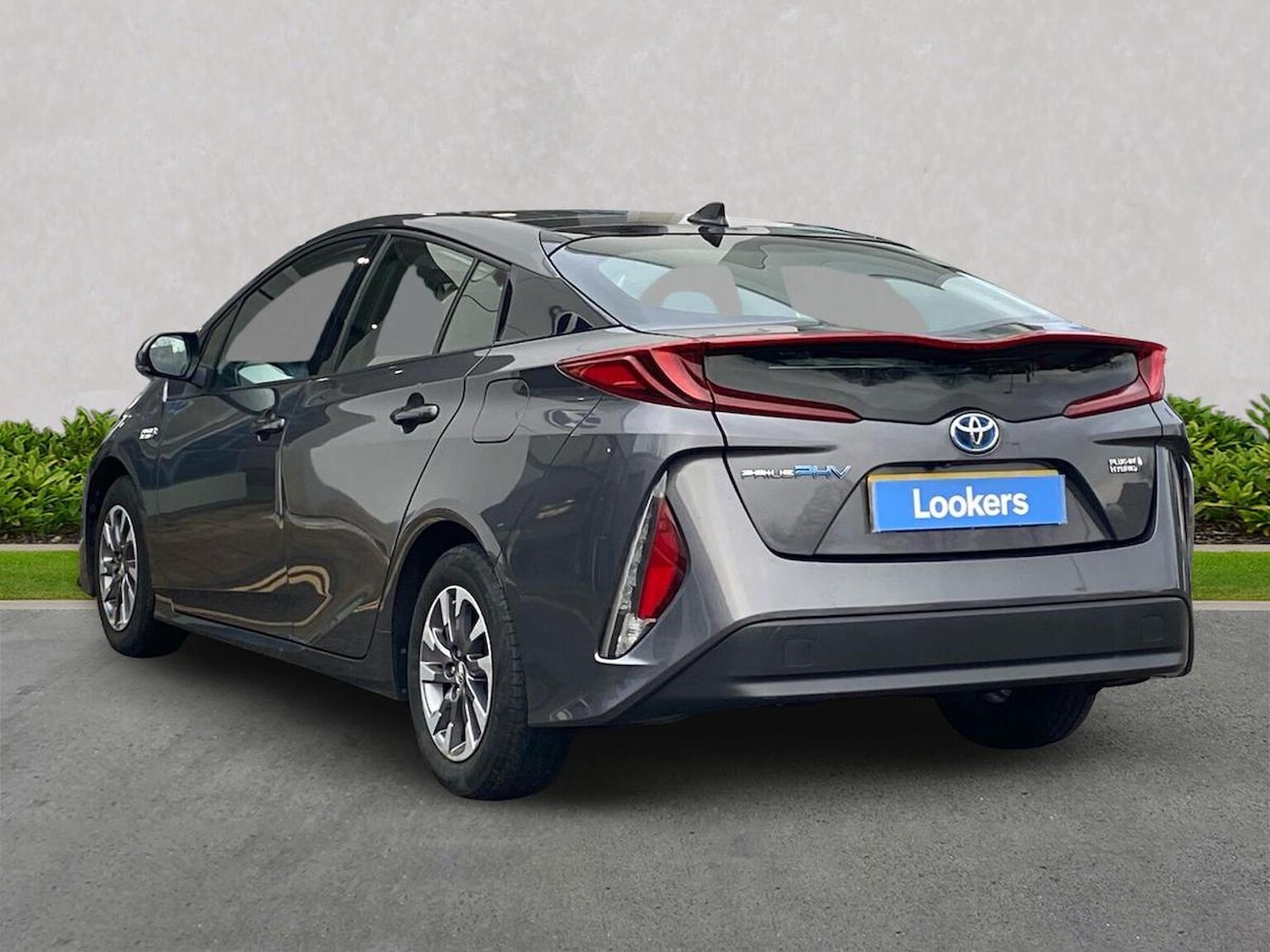 Used Toyota Prius 2018 for sale - 77759339: Photo 2