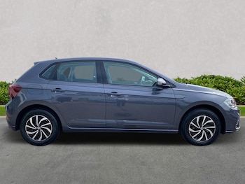 Used Volkswagen Polo 2024 for sale - 75557397: Photo