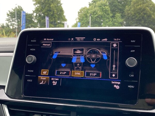 Used Volkswagen T-Roc 2025 for sale - 76134159: Photo 25