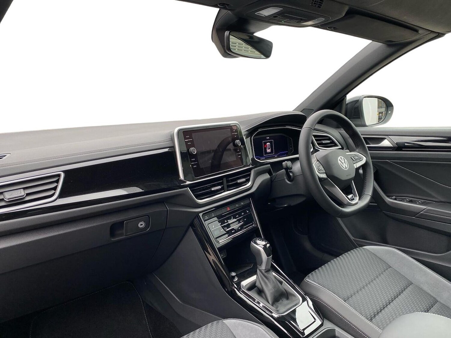 Used Volkswagen T-Roc 2025 for sale - 76134159: Photo 7