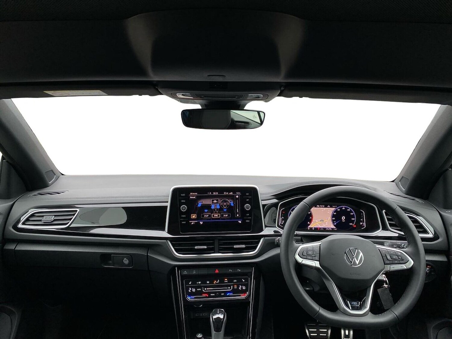 Used Volkswagen T-Roc 2025 for sale - 76134159: Photo 8