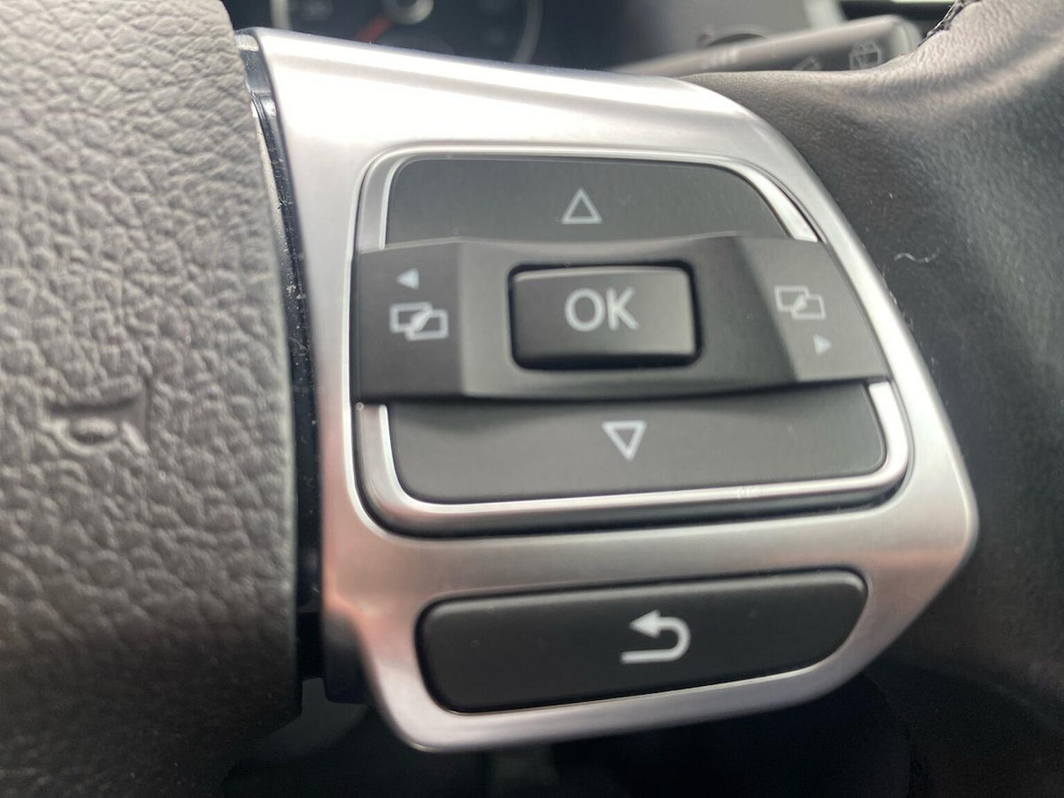 Used Volkswagen Tiguan 2016 for sale - 76588599: Photo 26