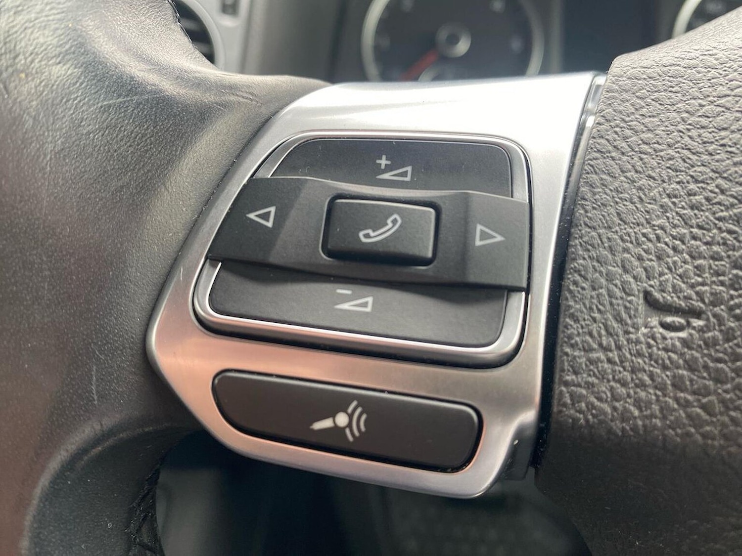 Used Volkswagen Tiguan 2016 for sale - 76588599: Photo 27