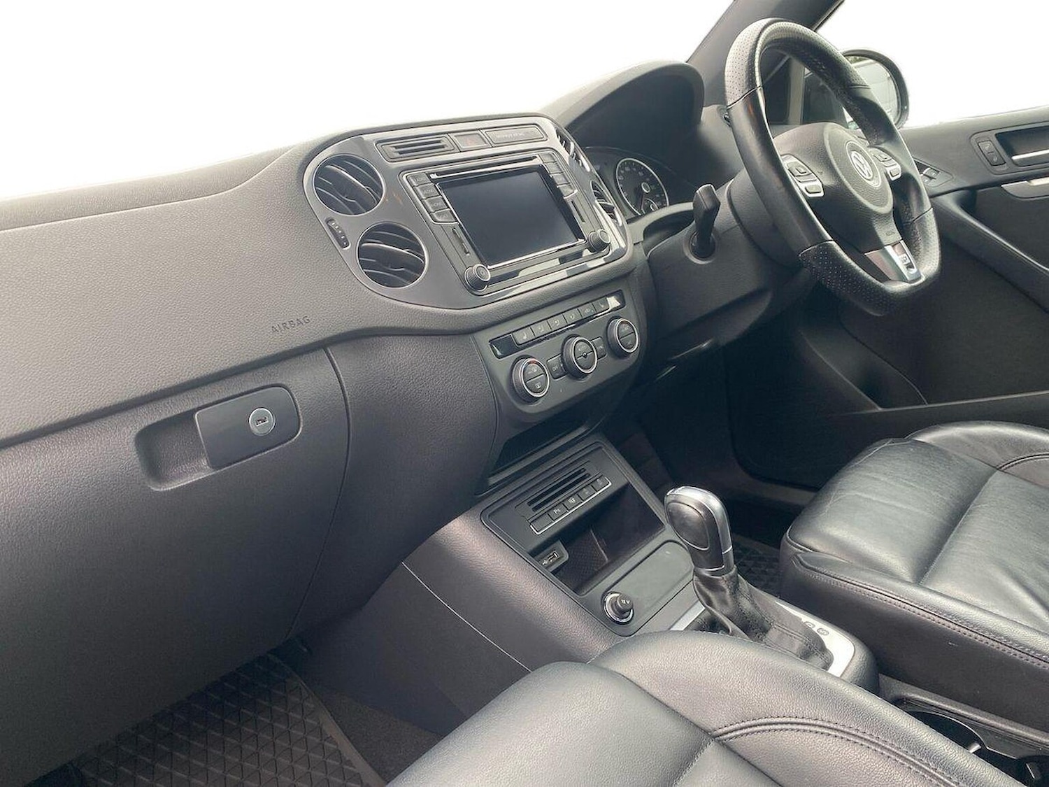 Used Volkswagen Tiguan 2016 for sale - 76588599: Photo 7