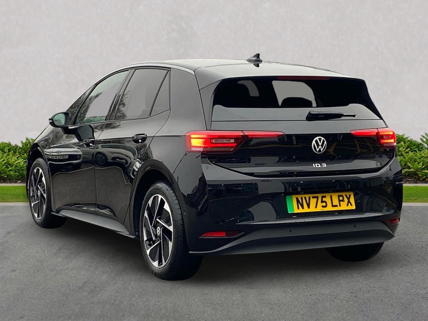 Used Volkswagen ID.3 2025 for sale - 77487617: Photo 2